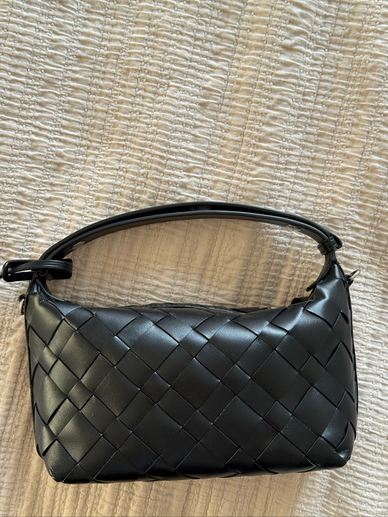 CHARLES & KEITH – Black Ivette Woven Hobo Bag – photo 2